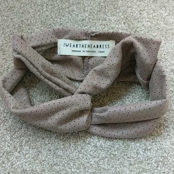 Headband Made in Vancouver - Picture 4 of 4